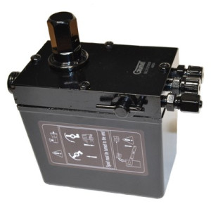 Hydraulic hand pump for cabin lifter